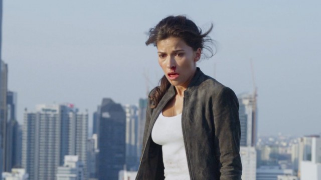 Click to watch 'Showdown in Hong Kong' (popup) Blood And Treasure
